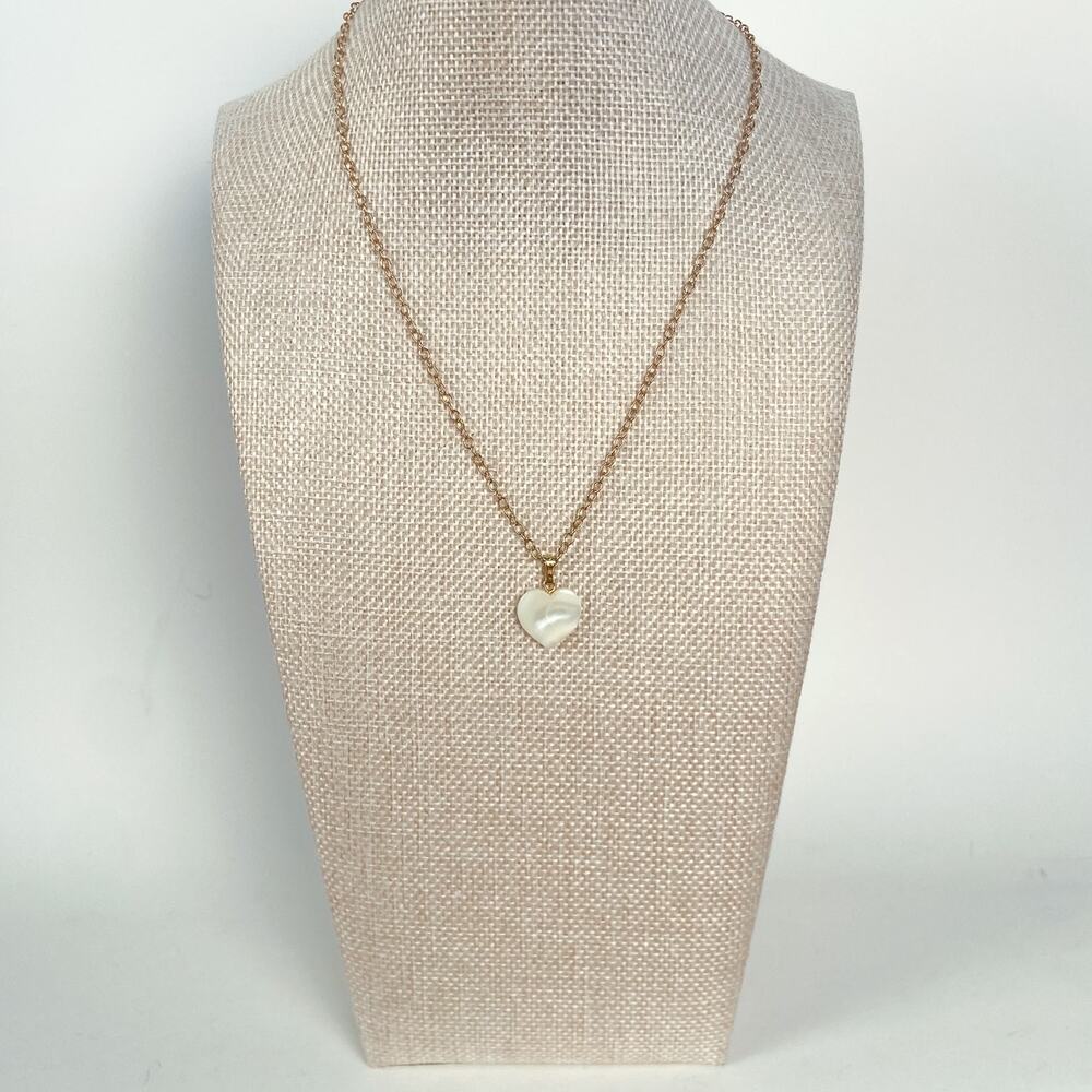 Vintage Shell Heart Pendant Necklace